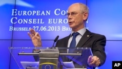 Avrupa Birliği Konseyi Başkanı Herman Van Rompuy, Sırbistan ve Kosova konusunda alınan kararları "tarihi" olarak niteledi. 