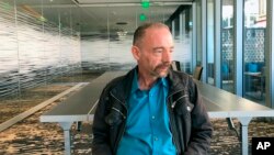 Timothy Ray Brown, trong bức ảnh chụp ngày 4/3/2019 ở Seattle, là người đầu tiên được chữa khỏi HIV cách đây hơn 1 thập kỷ. Các nhà nghiên cứu đang ghi nhận một bệnh nhân thứ 2 đã sống được 18 tháng sau khi ngừng dùng thuốc đặc trị HIV.